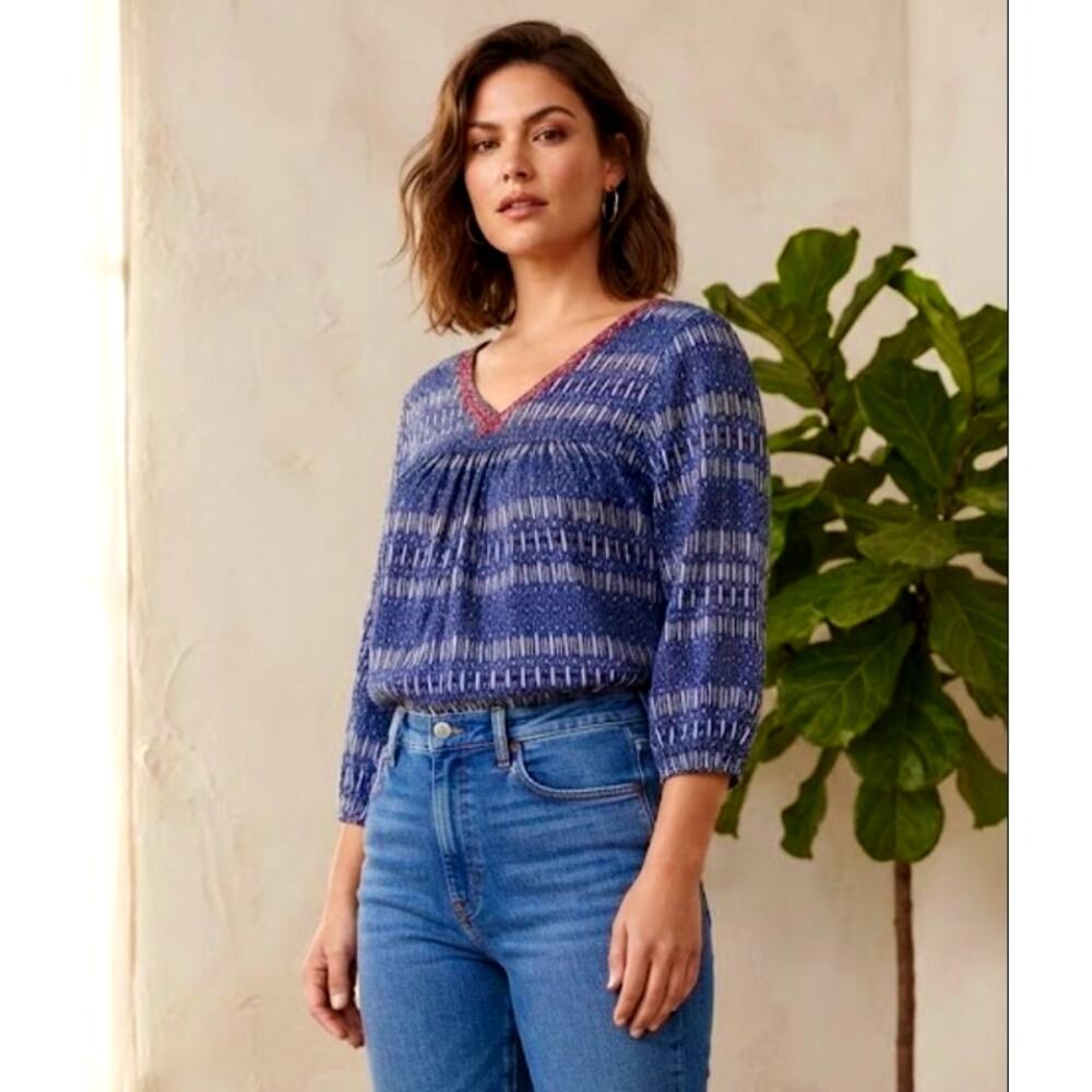 LUCKY BRAND Blue Gray Red V-neck Shirt Embroidered Top size Medium
